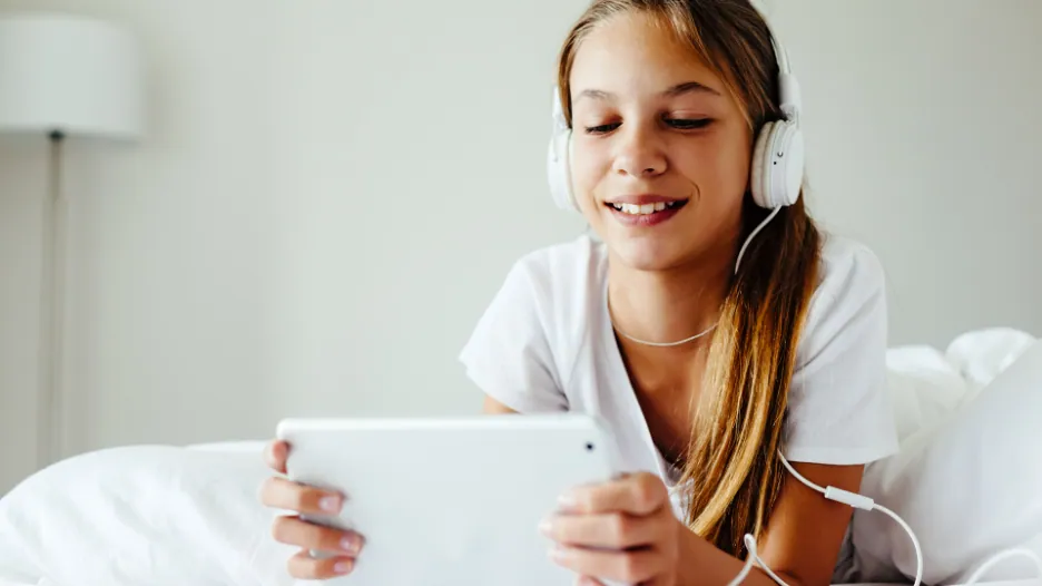 10 Best Ways to Monitor Your Teenager's Social Media Accounts