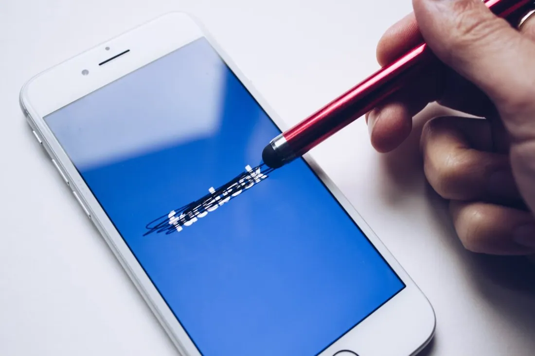 Identity theft & Catfishing